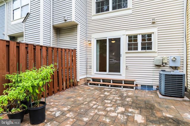 46775 MACAW SQ, Sterling, VA 20164