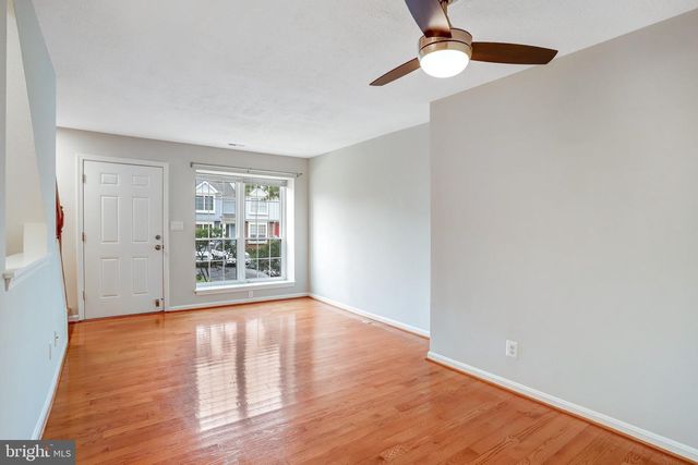 46775 MACAW SQ, Sterling, VA 20164