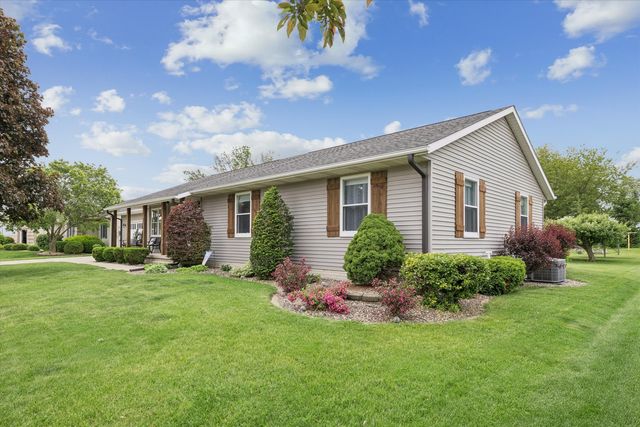 813 Pleasant Hill Drive, De Witt, IA 52742