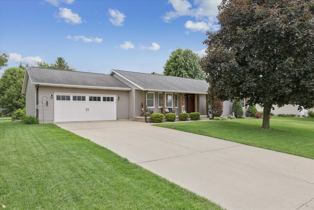 813 Pleasant Hill Drive, De Witt, IA 52742