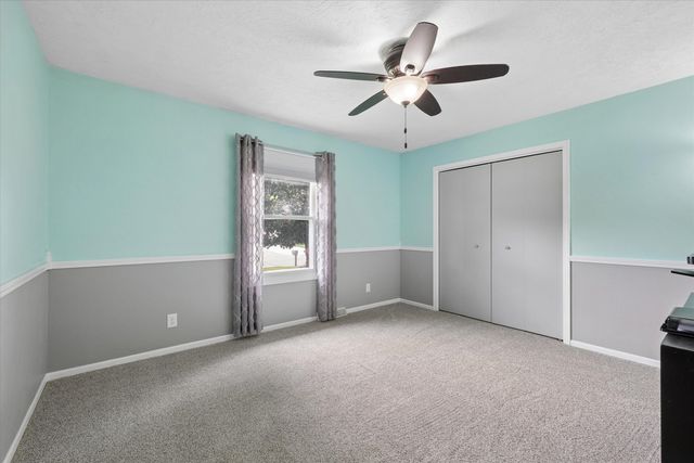 813 Pleasant Hill Drive, De Witt, IA 52742