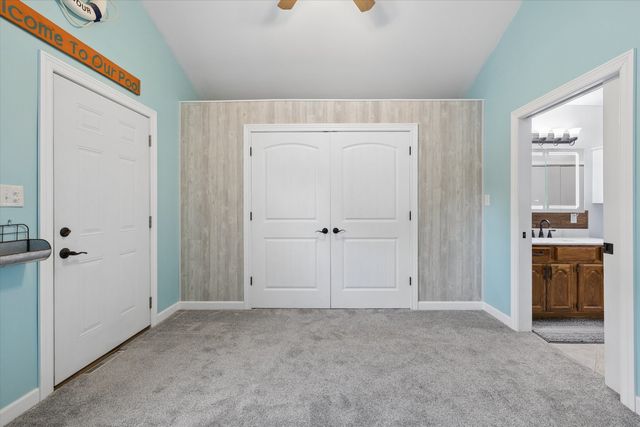 813 Pleasant Hill Drive, De Witt, IA 52742