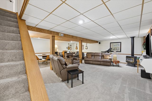 813 Pleasant Hill Drive, De Witt, IA 52742