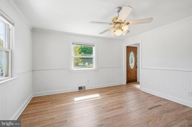 22 MARIO DR, Hamilton, NJ 08690