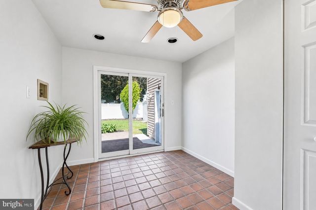 22 MARIO DR, Hamilton, NJ 08690
