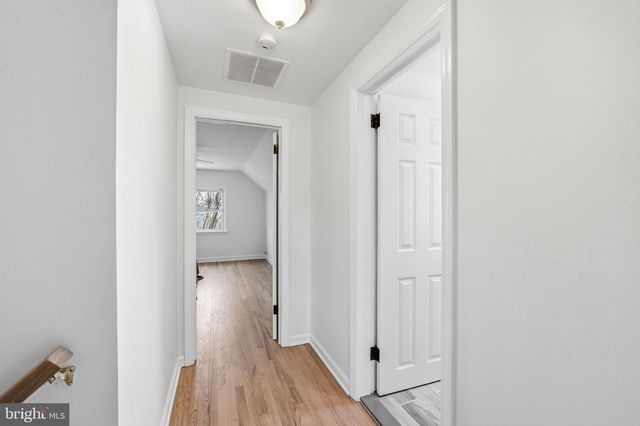 22 MARIO DR, Hamilton, NJ 08690