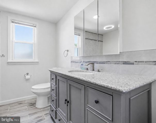 22 MARIO DR, Hamilton, NJ 08690