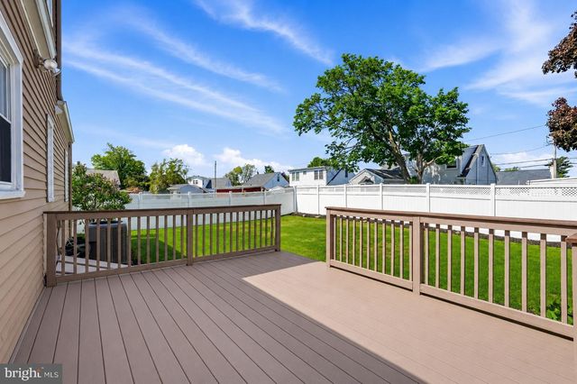 22 MARIO DR, Hamilton, NJ 08690
