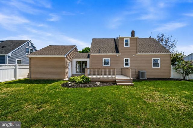 22 MARIO DR, Hamilton, NJ 08690