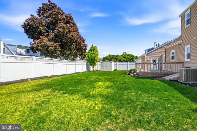 22 MARIO DR, Hamilton, NJ 08690