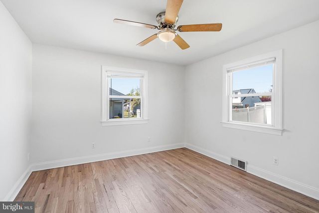22 MARIO DR, Hamilton, NJ 08690