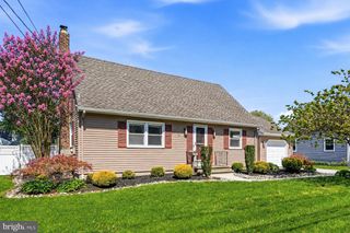 22 MARIO DR, Hamilton, NJ 08690
