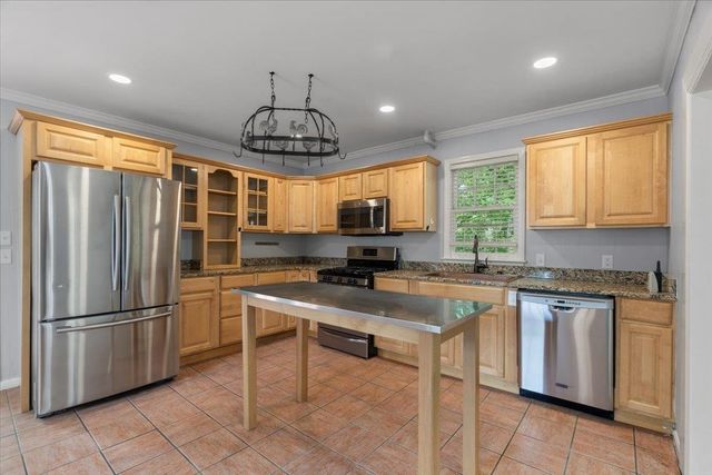 3673 CHARLESWOOD AVE, Memphis, TN 38122