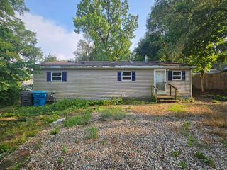 813 Mccourtie Street, Kalamazoo, MI 49008
