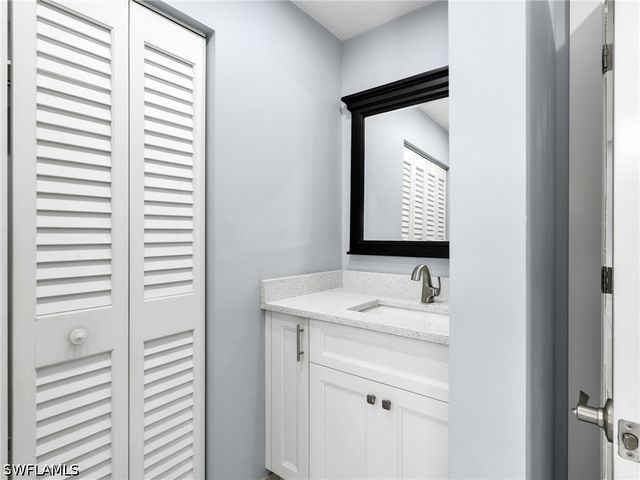 2200 45th TER SW, Naples, FL 34116