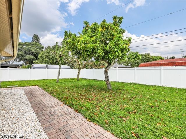 2200 45th TER SW, Naples, FL 34116
