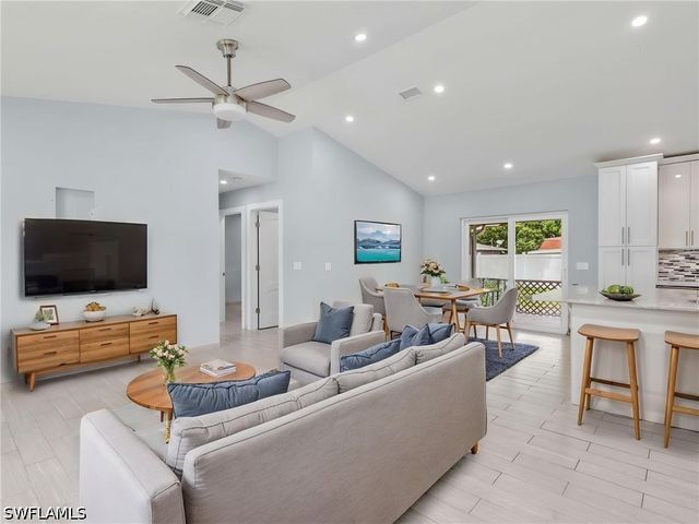 2200 45th TER SW, Naples, FL 34116