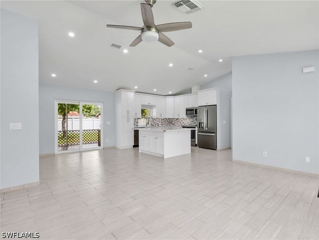 2200 45th TER SW, Naples, FL 34116