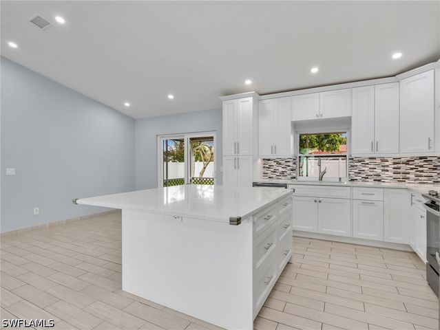 2200 45th TER SW, Naples, FL 34116