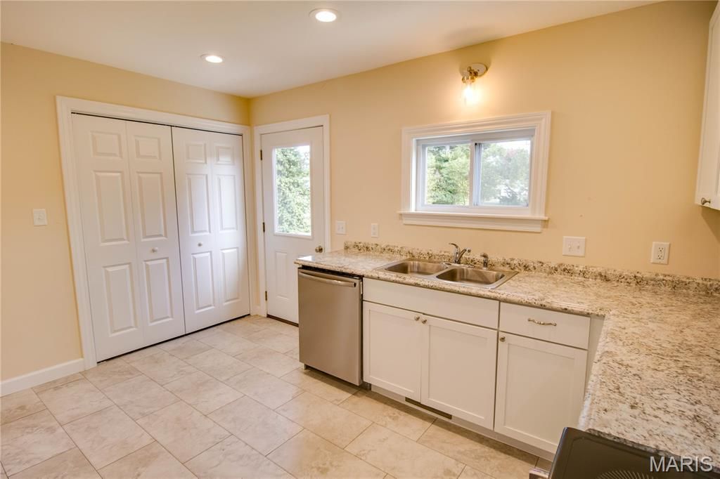 Image 14 of property listing at 226 S Jackson Street, Pittsfield, IL 62363