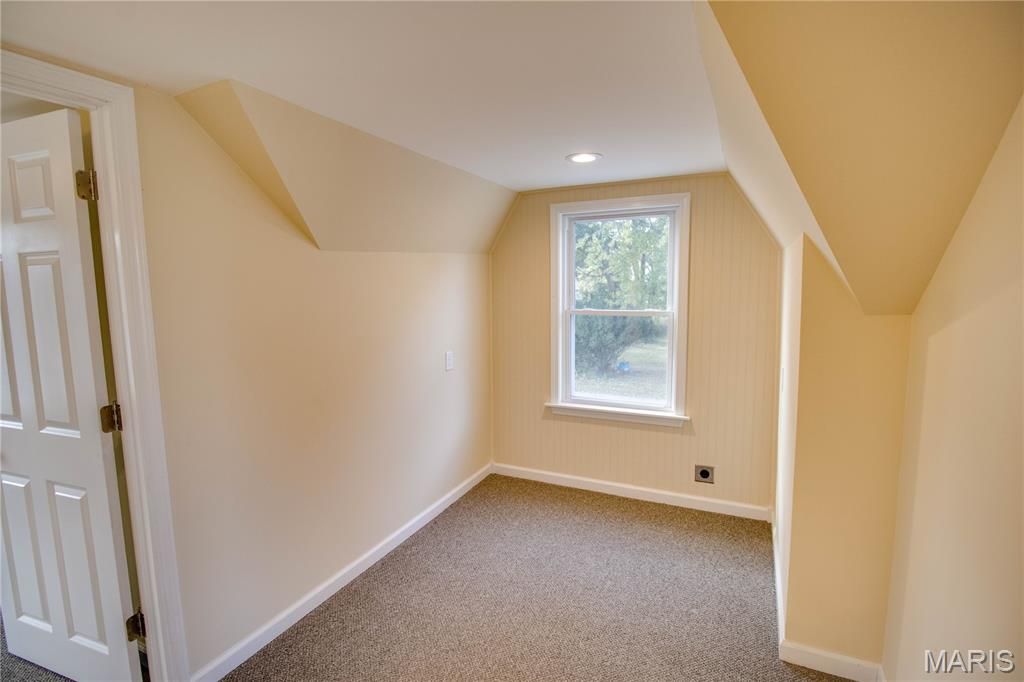 Image 25 of property listing at 226 S Jackson Street, Pittsfield, IL 62363