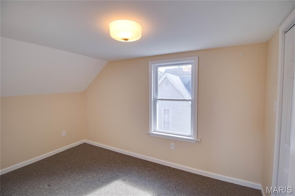 Image 27 of property listing at 226 S Jackson Street, Pittsfield, IL 62363