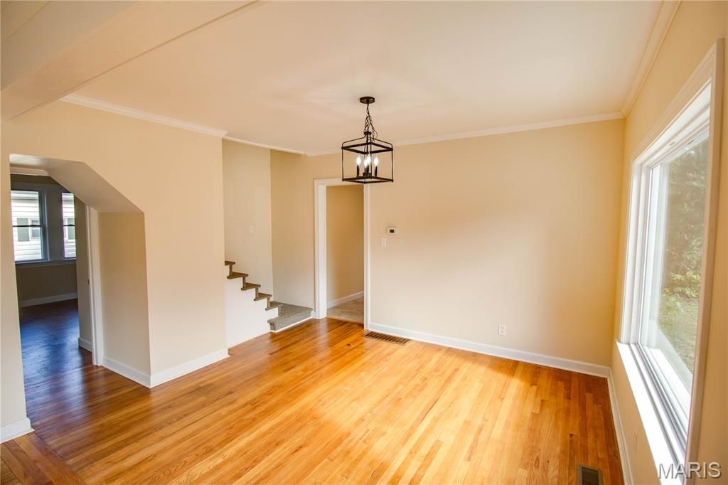 Image 9 of property listing at 226 S Jackson Street, Pittsfield, IL 62363