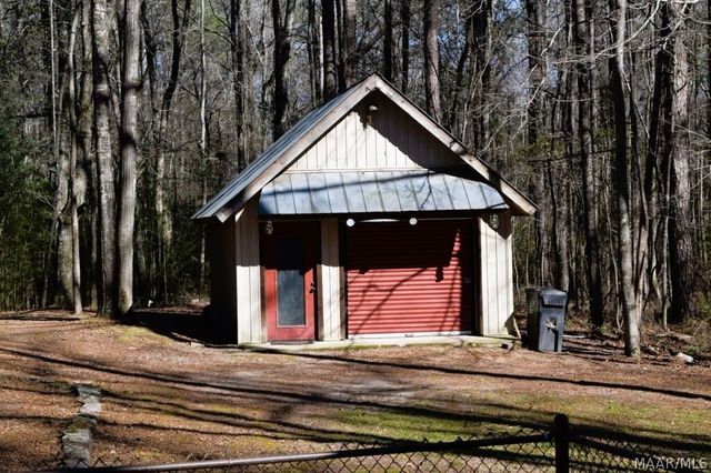 897 Mullins Road, Eclectic, AL 36024