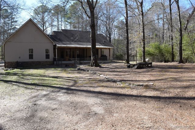 897 Mullins Road, Eclectic, AL 36024