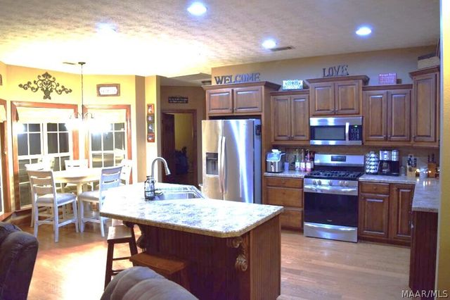 897 Mullins Road, Eclectic, AL 36024