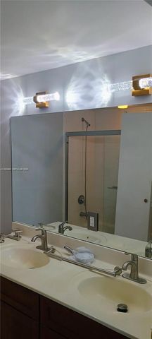 36 NW 6th Ave 706, Miami, FL 33128