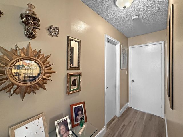 317 W Laurel Dr. 1408, Margate, FL 33063