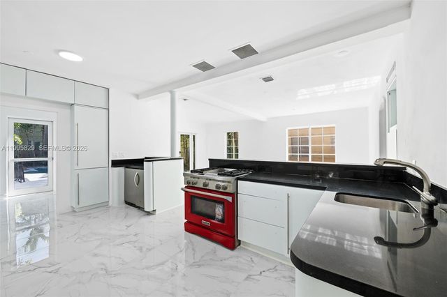 1545 Meridian Ave, Miami Beach, FL 33139