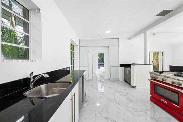 1545 Meridian Ave, Miami Beach, FL 33139