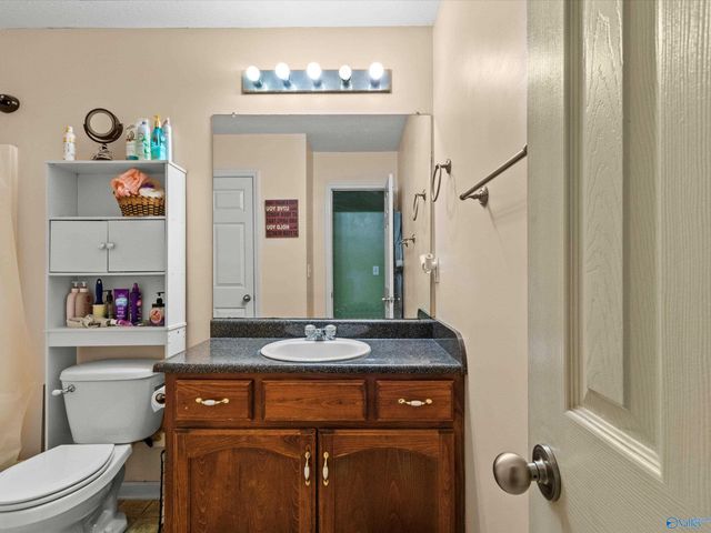 18433 Whitetail Lane, Athens, AL 35613