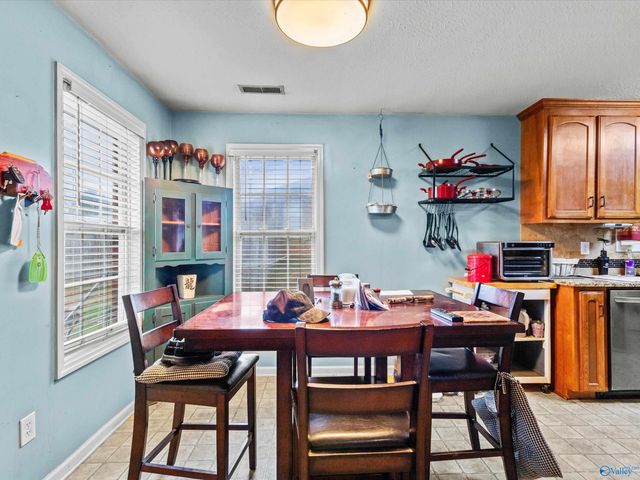 18433 Whitetail Lane, Athens, AL 35613