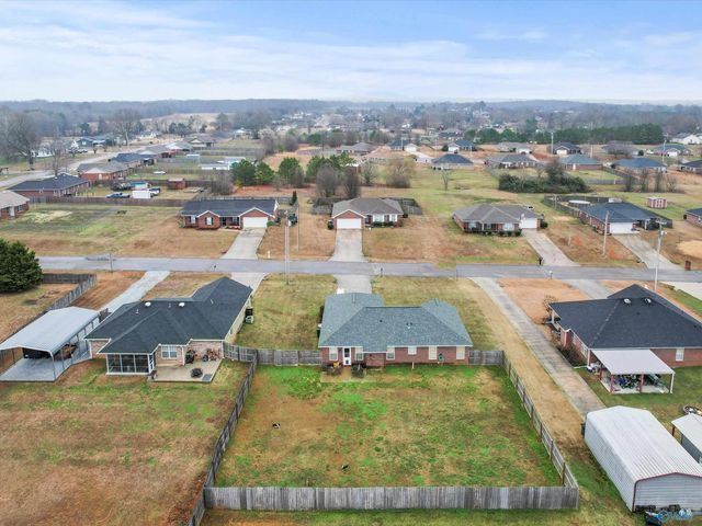 18433 Whitetail Lane, Athens, AL 35613