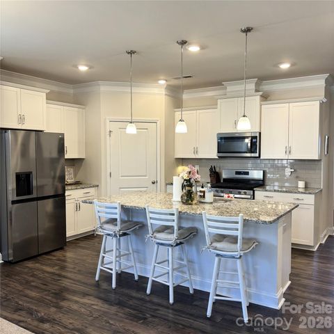 4215 Millstream Road, Denver, NC 28037