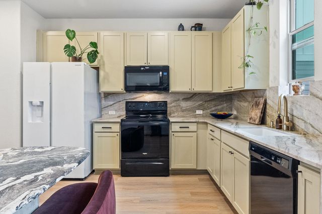 6703 Routenburn ST, Austin, TX 78754