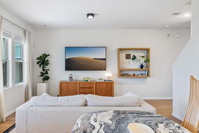 6703 Routenburn ST, Austin, TX 78754