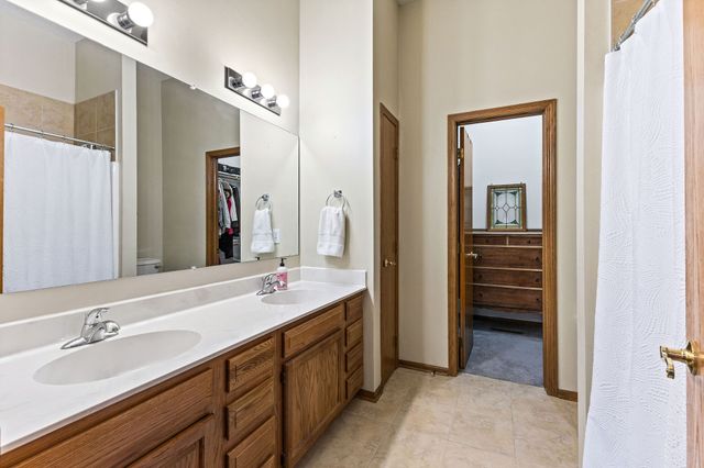 4400 Ep True Parkway 19, West Des Moines, IA 50265
