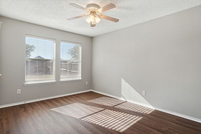 1015 Richmond Lane, Forney, TX 75126
