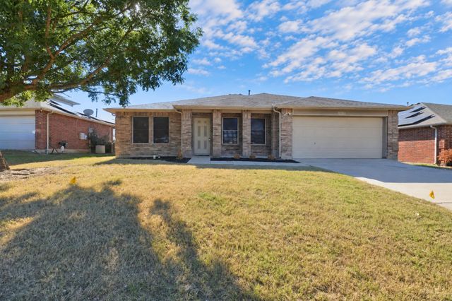 1015 Richmond Lane, Forney, TX 75126