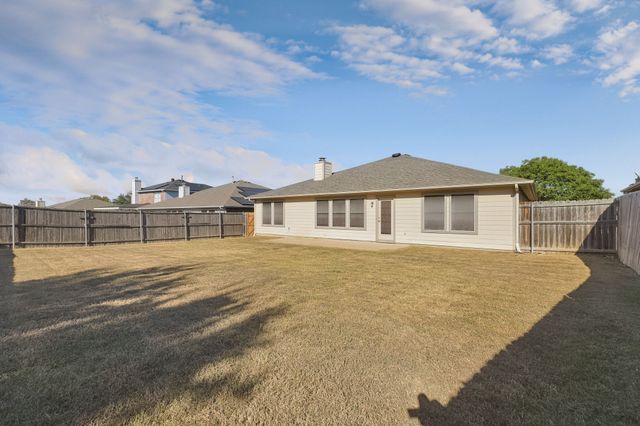 1015 Richmond Lane, Forney, TX 75126