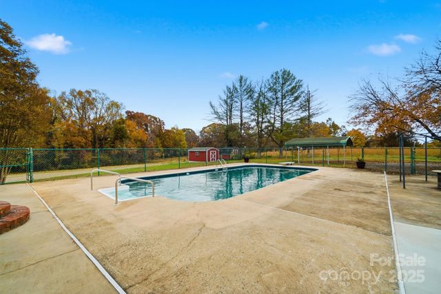 1404 Old Mill Road, Lincolnton, NC 28092