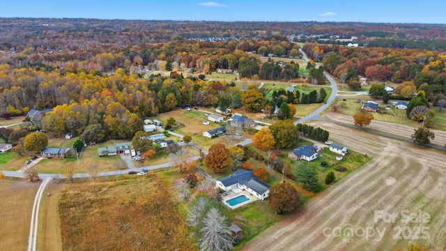 1404 Old Mill Road, Lincolnton, NC 28092