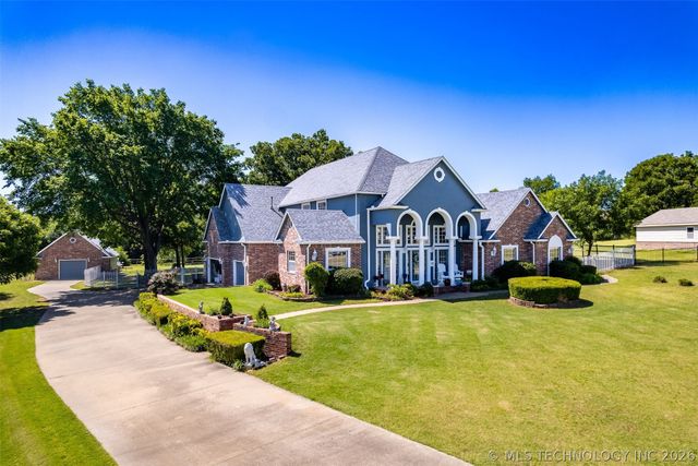 13602 W 42nd Place S, Sand Springs, OK 74063