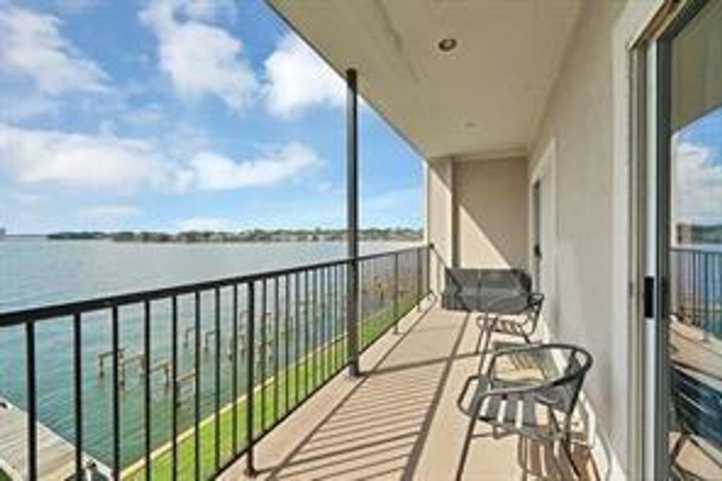 7039 Kingston Cove Lane, Willis, TX 77318