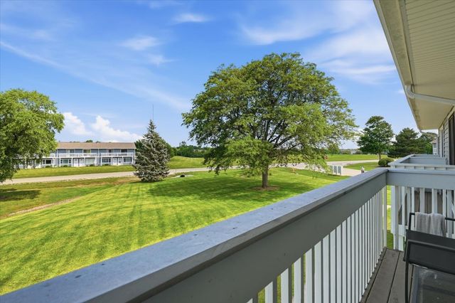 34322 N Birch Lane 15C, Gurnee, IL 60031