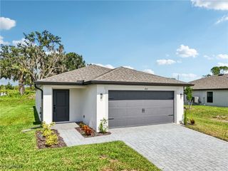 816 Gen D Macarthur AVE, Labelle, FL 33935
